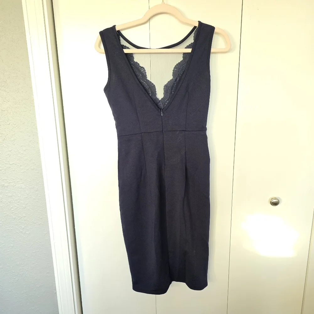 Sleeveless Lace Sheer Deep V-Neck A Line Navy Dress Size S - Picture 8 of 10